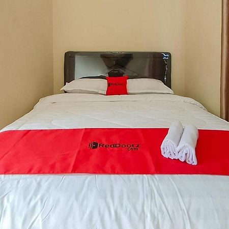Hotel Reddoorz Near Bns Batu Tlekung Esterno foto